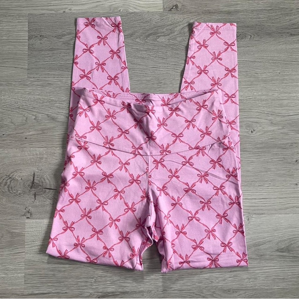 Pink Bow Pattern Leggings